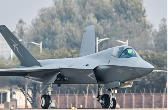 歼35一言不合开加力！拉出漂亮马赫环垂直爬升<strong></p>
<p>澳波虚拟币</strong>，为何不如苏57精彩