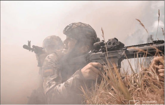 血战库尔斯克<strong></p>
<p>马币虚拟</strong>,2个月伤亡8万人,俄军才明白我军三三制有多厉害