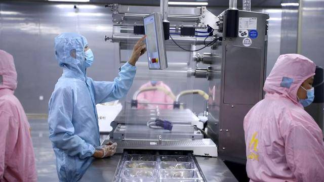 “没有一只鸡能活着飞出滑县”<strong></p>
<p>虚拟币小伙</strong>,道口烧鸡开启新纪元