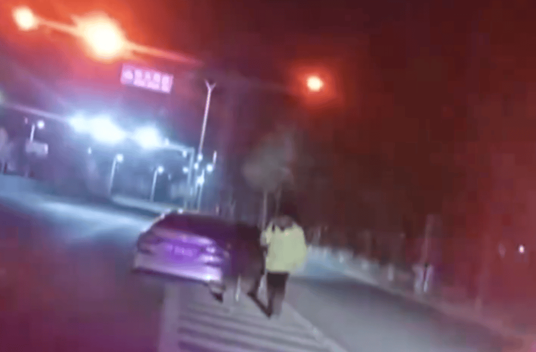 饭碗砸了!通州一职业司机嫌妻子开车慢<strong></p>
<p>矿物虚拟币</strong>,非要自己来!这下摊上事了……