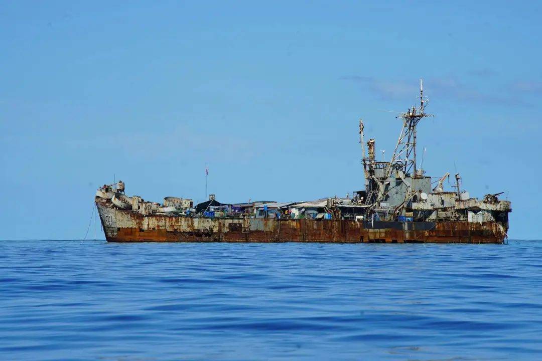 仁爱礁的破船出现大片太阳能发电板<strong></p>
<p>虚拟ai币</strong>,不要指望它能短期解体了