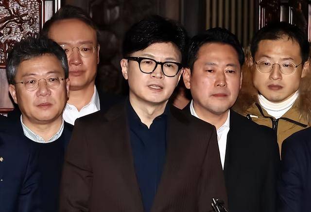 执政党捏着鼻子要“保尹”<strong></p>
<p>虚拟币止盈</strong>，尹锡悦的总统宝座，将由8个人决定