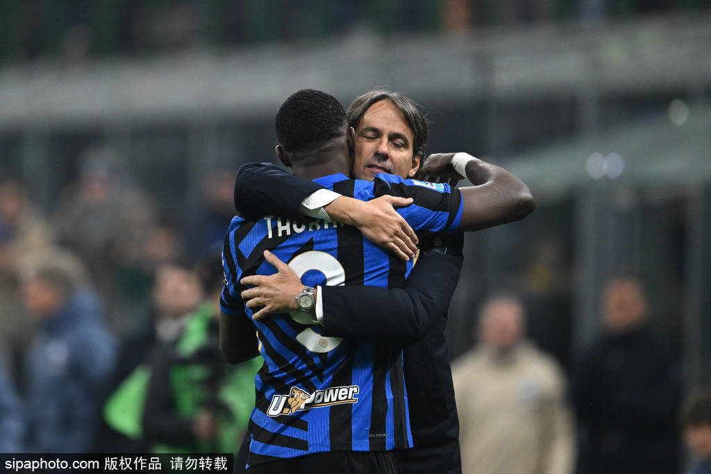 观战台:巴萨火拼多特+皇马生死战 利物浦赢球出线