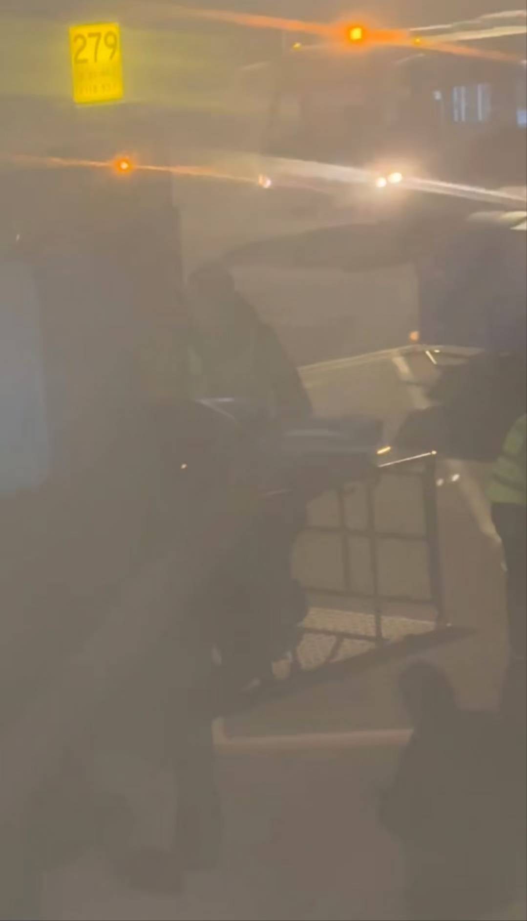 东航一航班飞行过半有乘客发生窒息<strong></p>
<p>虚拟焦耳币</strong>?南京机场回应:有发生该急救情况