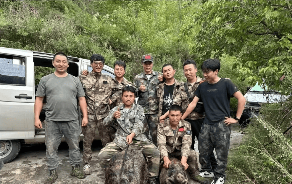 揭秘“野猪猎捕队”丨海拔3000米高山密林<strong></p>
<p>jb虚拟币</strong>，记者跟队直击猎捕野猪全过程