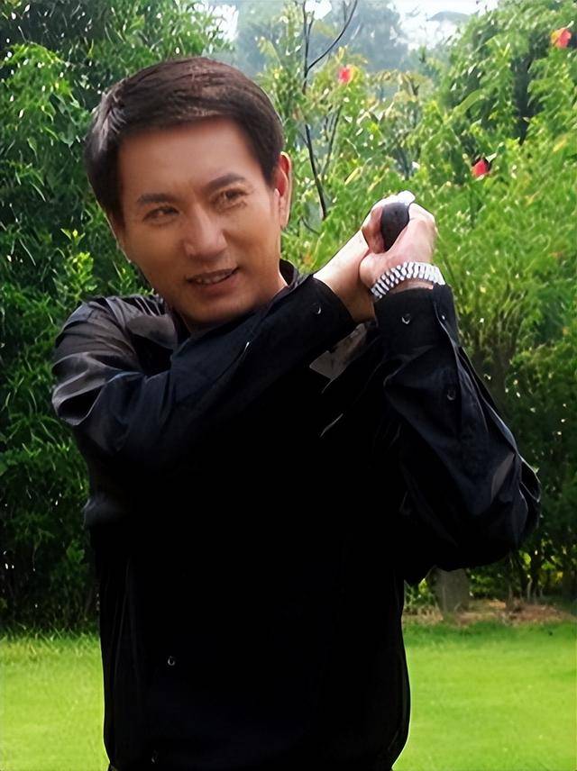 “坏人专业户”姚刚:一生无妻无子<strong></p>
<p>炒币虚拟盘</strong>,如今53岁在千万豪宅一个人住