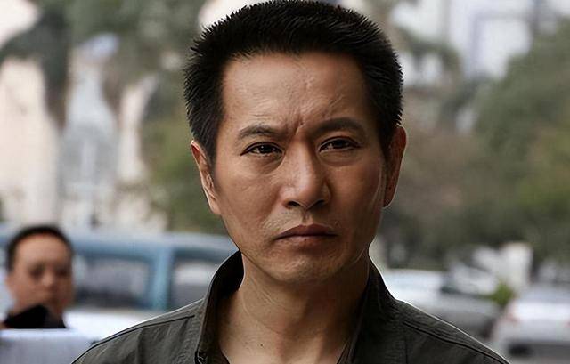 “坏人专业户”姚刚:一生无妻无子<strong></p>
<p>炒币虚拟盘</strong>,如今53岁在千万豪宅一个人住