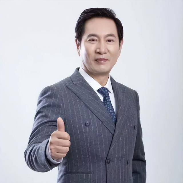 “坏人专业户”姚刚:一生无妻无子<strong></p>
<p>炒币虚拟盘</strong>,如今53岁在千万豪宅一个人住