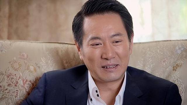 “坏人专业户”姚刚:一生无妻无子<strong></p>
<p>炒币虚拟盘</strong>,如今53岁在千万豪宅一个人住