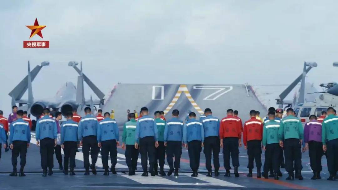 歼-15DH首次上舰!“山东”舰展示全甲板攻击<strong></p>
<p>炒币虚拟盘</strong>,连续放飞24架?