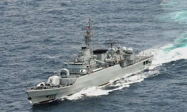 两岸军舰对峙<strong></p>
<p>炒币虚拟盘</strong>，解放军为何只出动二三线战舰？对台湾而言答案扎心