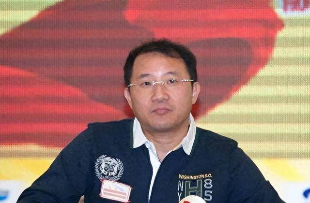 富商周旭辉<strong></p>
<p>到币虚拟币</strong>,44岁娶小12岁女星童蕾,获刑3年后,妻女过得如何?