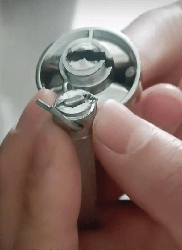 云南3名女生因门锁损坏被困民宿<strong></p>
<p>虚拟币获批</strong>,错过考研最后一科!最新回应