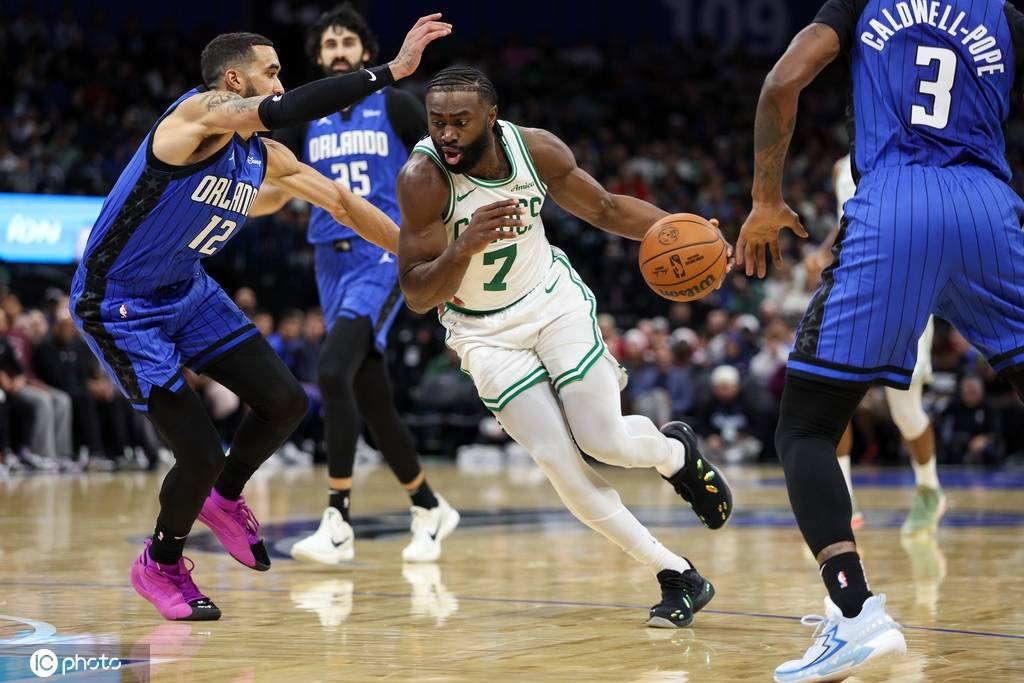 席尔瓦18分布朗空砍35+9 塔图姆缺阵魔术胜凯尔特人