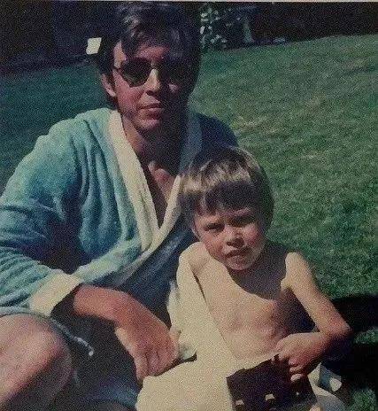 马斯克的“疯狂”父亲<strong></p>
<p>虚拟币获批</strong>,3段婚姻7个孩子,与35岁继女再育新生命