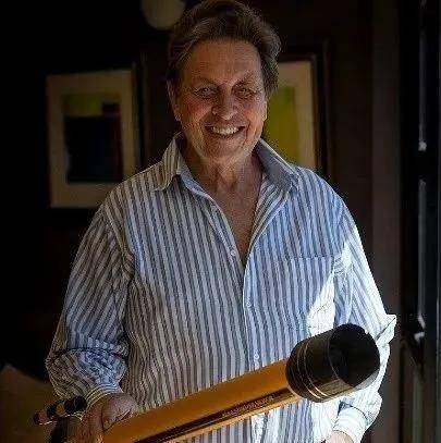 马斯克的“疯狂”父亲<strong></p>
<p>虚拟币获批</strong>,3段婚姻7个孩子,与35岁继女再育新生命