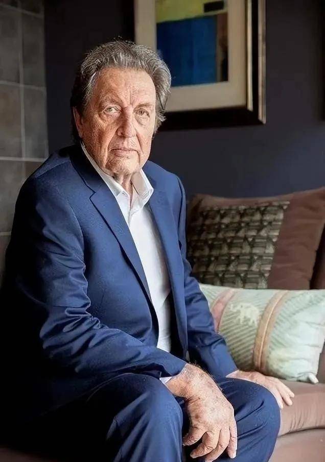 马斯克的“疯狂”父亲<strong></p>
<p>虚拟币获批</strong>,3段婚姻7个孩子,与35岁继女再育新生命