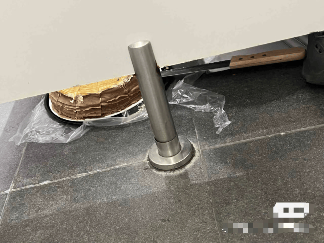 疑似代购在厕所里分装蛋糕<strong></p>
<p>虚拟币获批</strong>,广州山姆回应