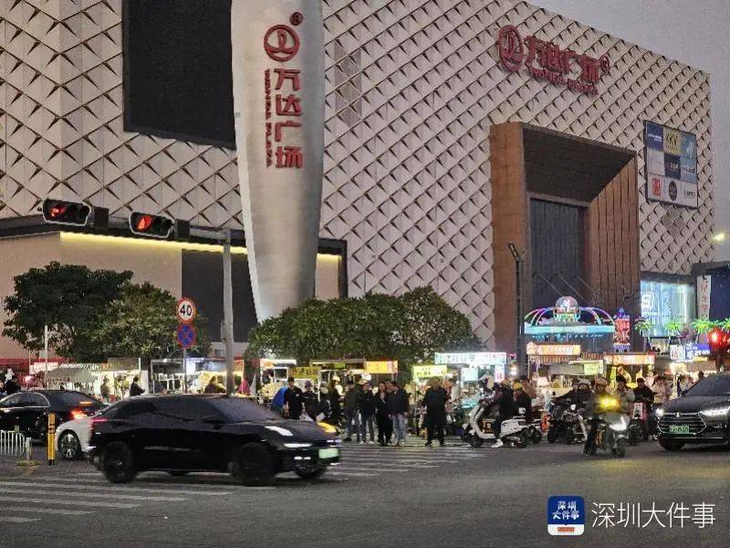 深圳一商圈50米40多个摊位<strong></p>
<p>虚拟币付款</strong>，还摆上机动车道！街道办：清理整治劝导