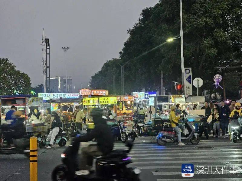 深圳一商圈50米40多个摊位<strong></p>
<p>虚拟币付款</strong>，还摆上机动车道！街道办：清理整治劝导
