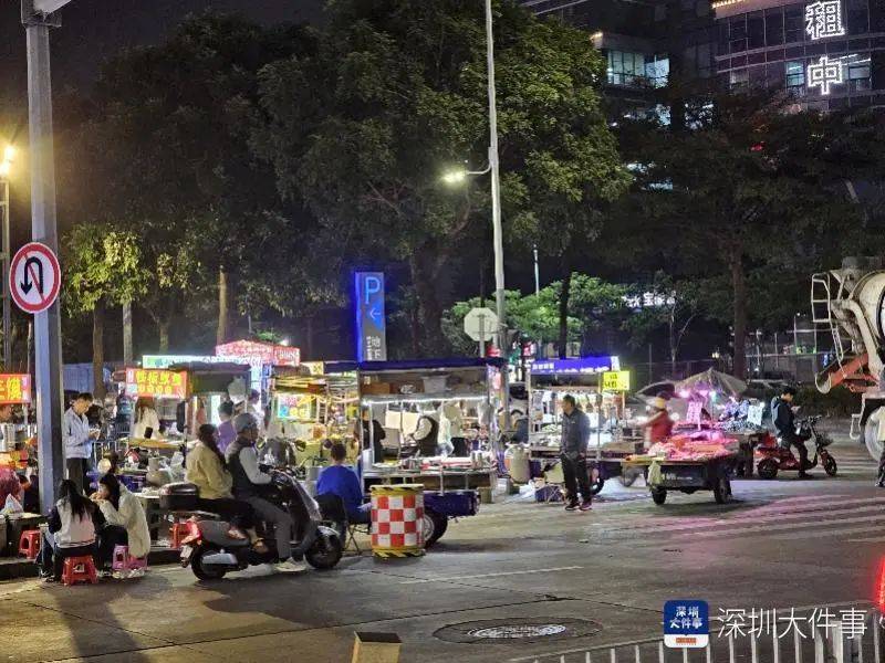 深圳一商圈50米40多个摊位<strong></p>
<p>虚拟币付款</strong>，还摆上机动车道！街道办：清理整治劝导