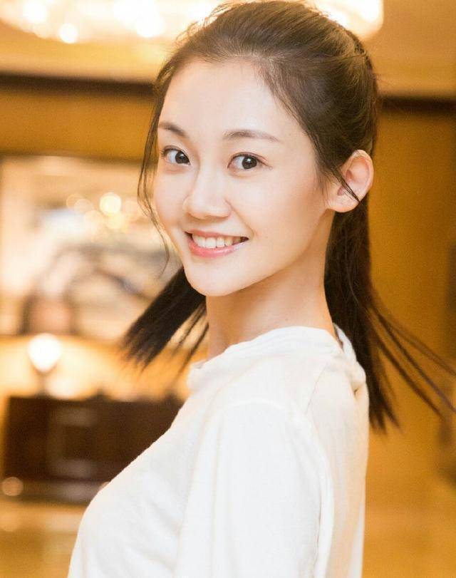 冯小刚直言:她太能装了<strong></p>
<p>虚拟币付款</strong>,永远红不了,就更别提拿奖了