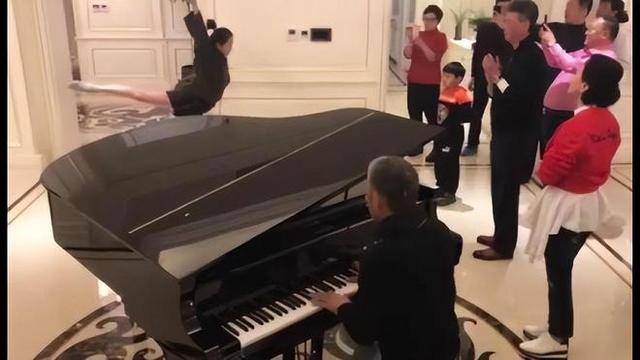 冯小刚直言:她太能装了<strong></p>
<p>虚拟币付款</strong>,永远红不了,就更别提拿奖了