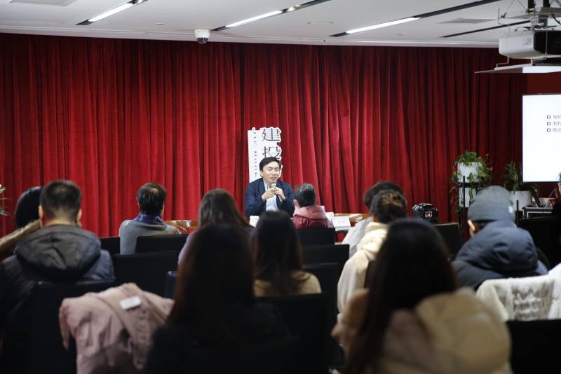 送外卖的北大博士后陈龙:数据控制下<strong></p>
<p>欧尼虚拟币</strong>,骑手究竟是一份怎样的职业