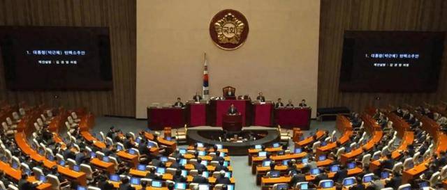 尹锡悦命运迎来转折？11000人聚集总统官邸外<strong></p>
<p>虚拟币老板</strong>，在野党棋差一招