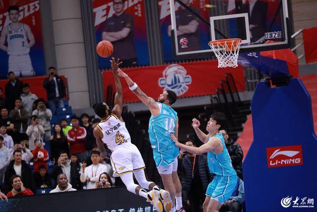 热血沸腾!青岛男篮最后三分钟14-0绝地翻盘<strong></p>
<p>sn虚拟币</strong>,队史首次单赛季双杀辽宁