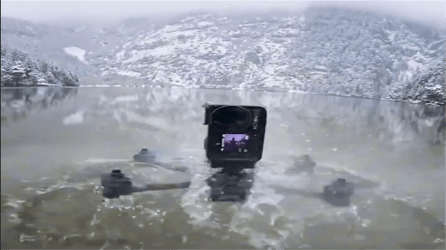 无人机“哗”的一声<strong></p>
<p>sn虚拟币</strong>,从水中钻出!解放军多栖作战实力藏不住了