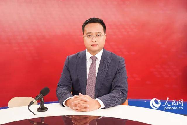 1987年出生的他<strong></p>
<p>虚拟币om</strong>，任福建一县委书记