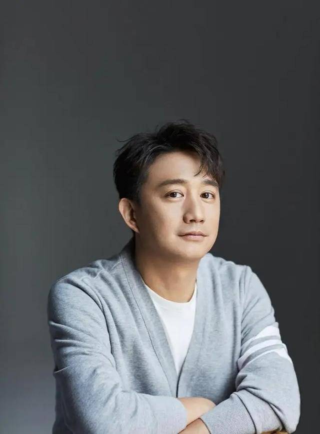 52岁黄磊回应无戏可拍：2年没拍戏<strong></p>
<p>虚拟币中心</strong>，3年没当男主，综艺演戏都停了