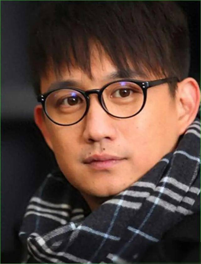 52岁黄磊回应无戏可拍：2年没拍戏<strong></p>
<p>虚拟币中心</strong>，3年没当男主，综艺演戏都停了