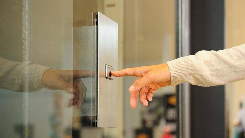 内蒙古一地产公司涉嫌在某楼使用未经检验的电梯<strong></p>
<p>虚拟币店</strong>,市监局:罚款3万元