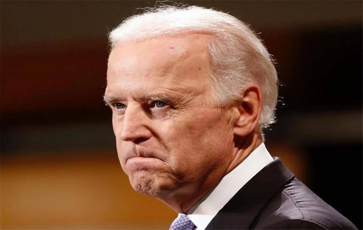 中方给足诚意，特使登机前，特朗普深夜打来电话，对华作出保证！