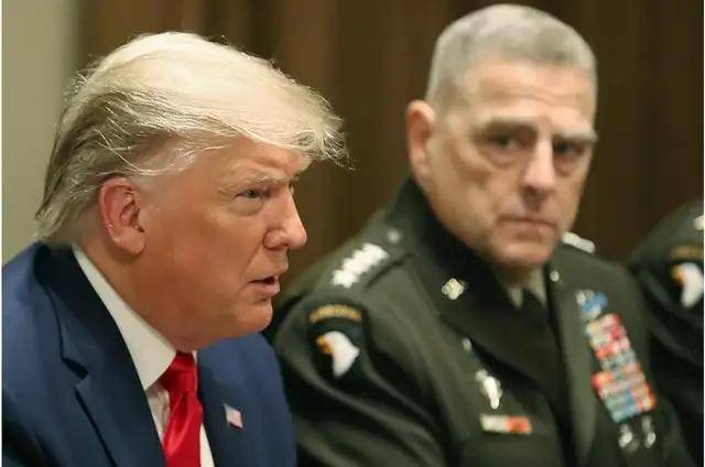 “政治清洗”？马斯克逼迫CIA、FBI大裁员：9000名特工面临下岗<strong></p>
<p>CM虚拟币</strong>！