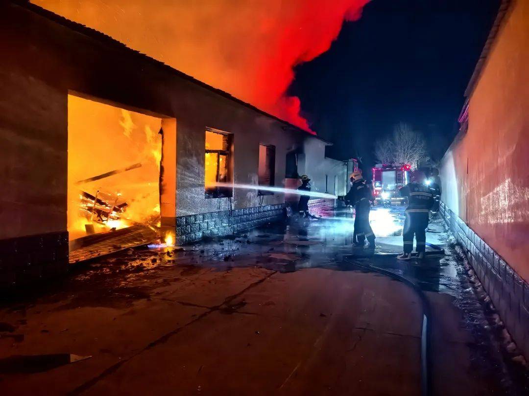 约4000箱白酒火中炸裂<strong></p>
<p>金元虚拟币</strong>，主人痛失60多万！