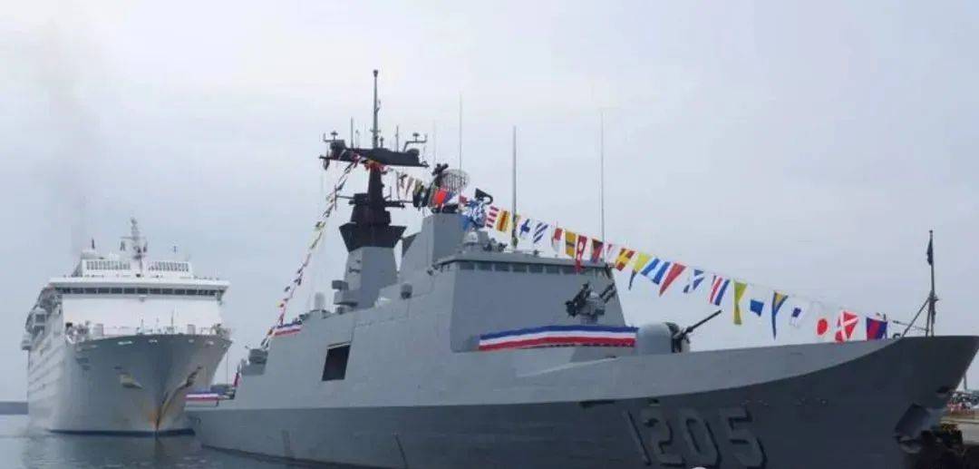 两岸军舰再次对峙<strong></p>
<p>虚拟币代刷</strong>，台军挑衅遭解放军驳斥，052D卸下主炮炮衣亮剑，台舰艇灰溜溜撤离，岛内“绿媒”气得跳脚