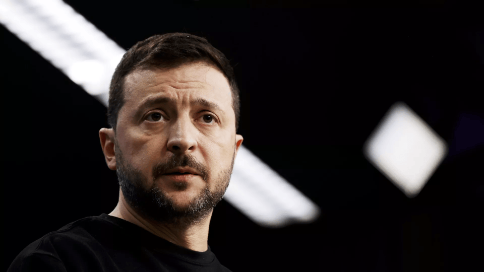 俄军深夜突袭第聂伯河！泽连斯基震怒<strong></p>
<p>虚拟币态度</strong>，乌司令当场“下课”！