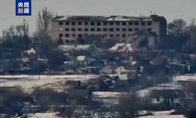 突发!俄罗斯一购物中心遭乌军袭击<strong></p>
<p>虚拟币暴力</strong>,已致4死9伤;莫斯科遭大规模无人机袭击;泽连斯基抵达沙特