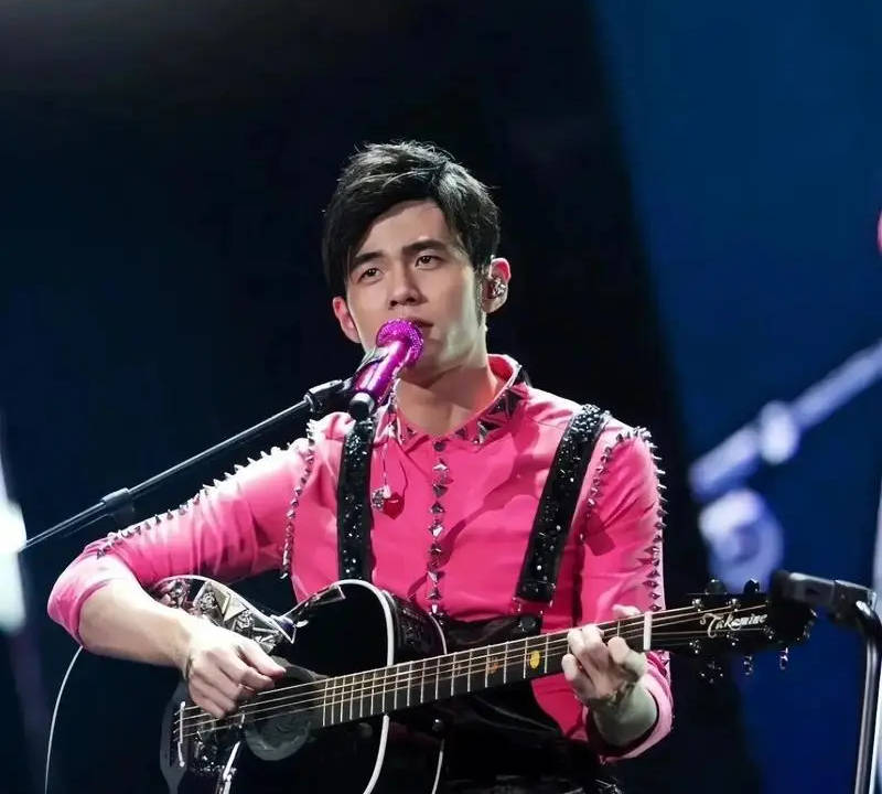 周杰伦方回应男星澳门赌博传闻:所有内容均与周杰伦无关