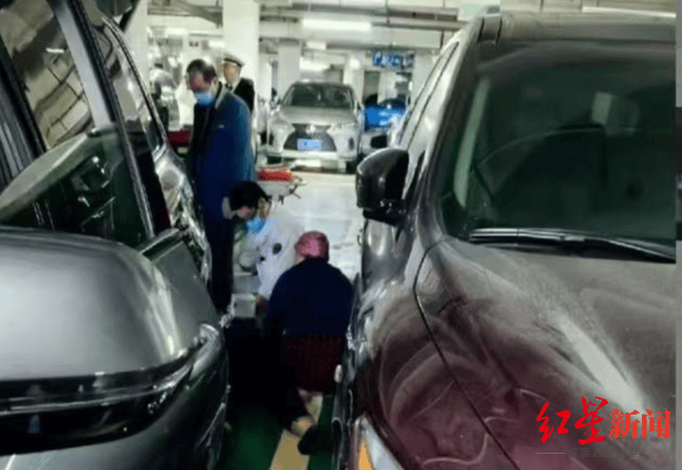 女子驾车在停车场撞上左侧车辆身亡<strong></p>
<p>虚拟币做单</strong>,网传与自动泊车有关 家属:没有该功能,是意外