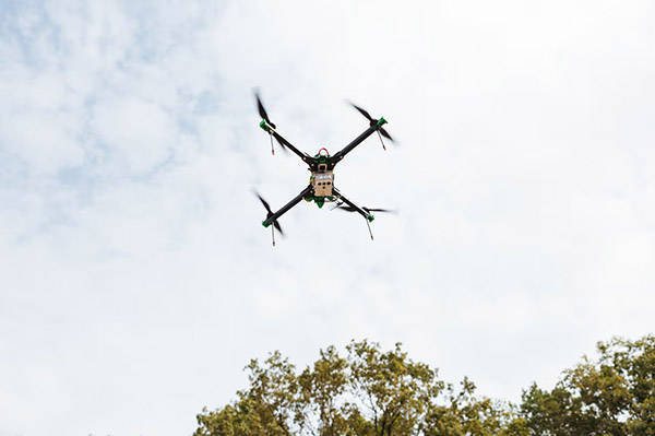 “在无人机技术上<strong></p>
<p>大连虚拟币</strong>，还没有一家美国公司能跟得上乌克兰”