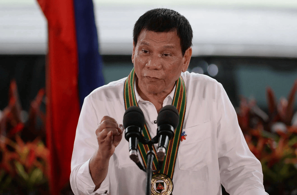 杜特尔特提前收到消息<strong></p>
<p>大连虚拟币</strong>，在马科斯动手逮捕前，火速带女儿飞往中国