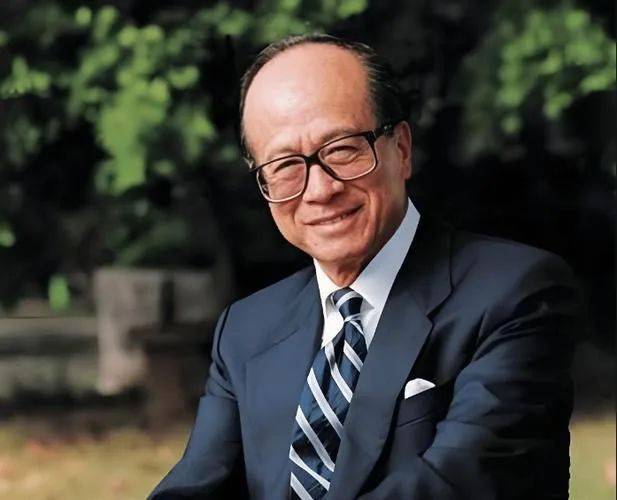 好好想想你站哪边!李嘉诚妥协了<strong></p>
<p>太原虚拟币</strong>,43个港口卖给美国,官方罕见发声怒批