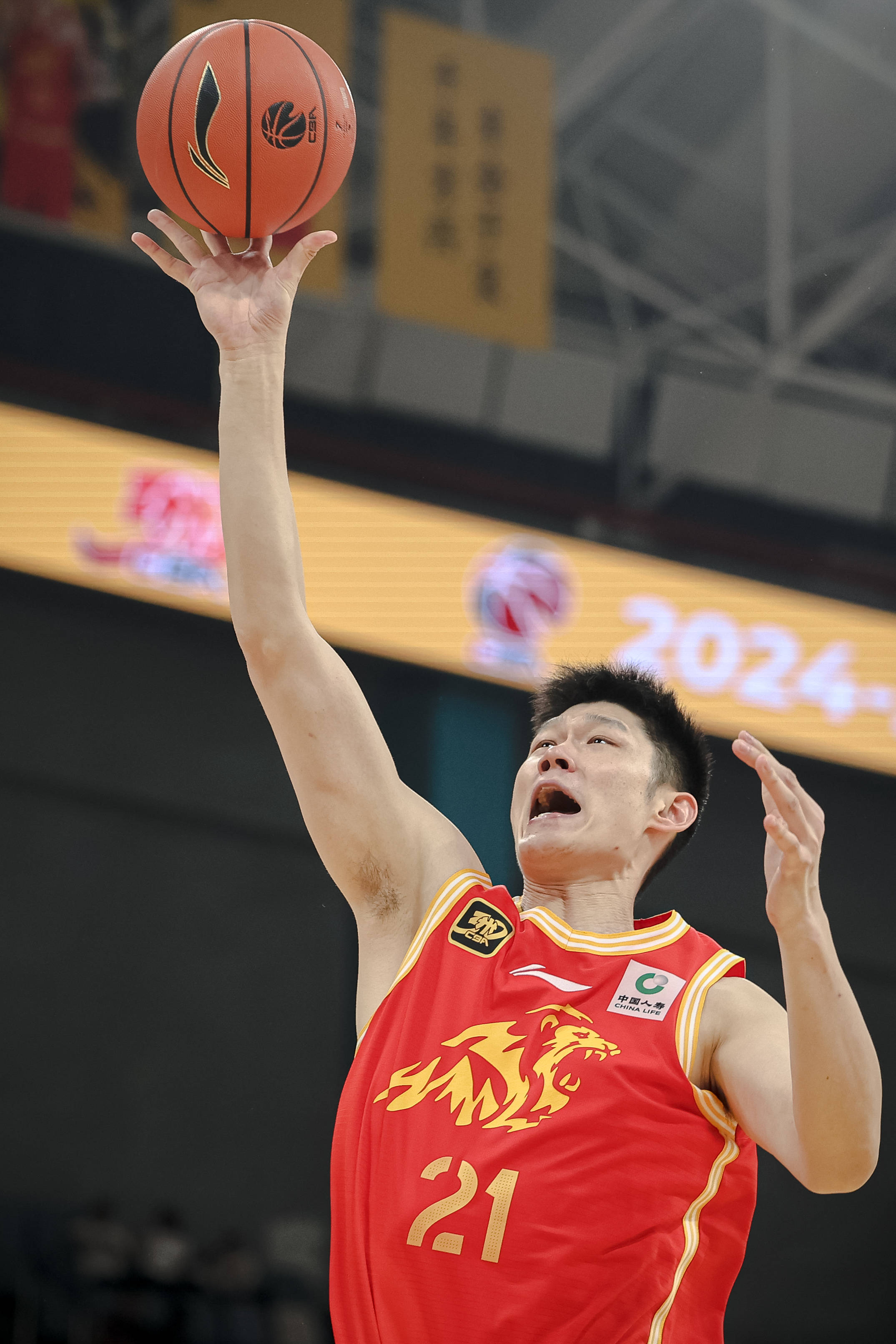 连克粤沪！广厦占据积分榜首绝非偶然 这一季防守太强悍