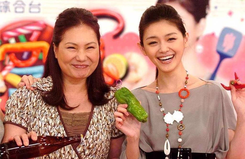 S妈分享AI大S视频 表示:<strong></p>
<p>虚拟币宝典</strong>我女儿回来了