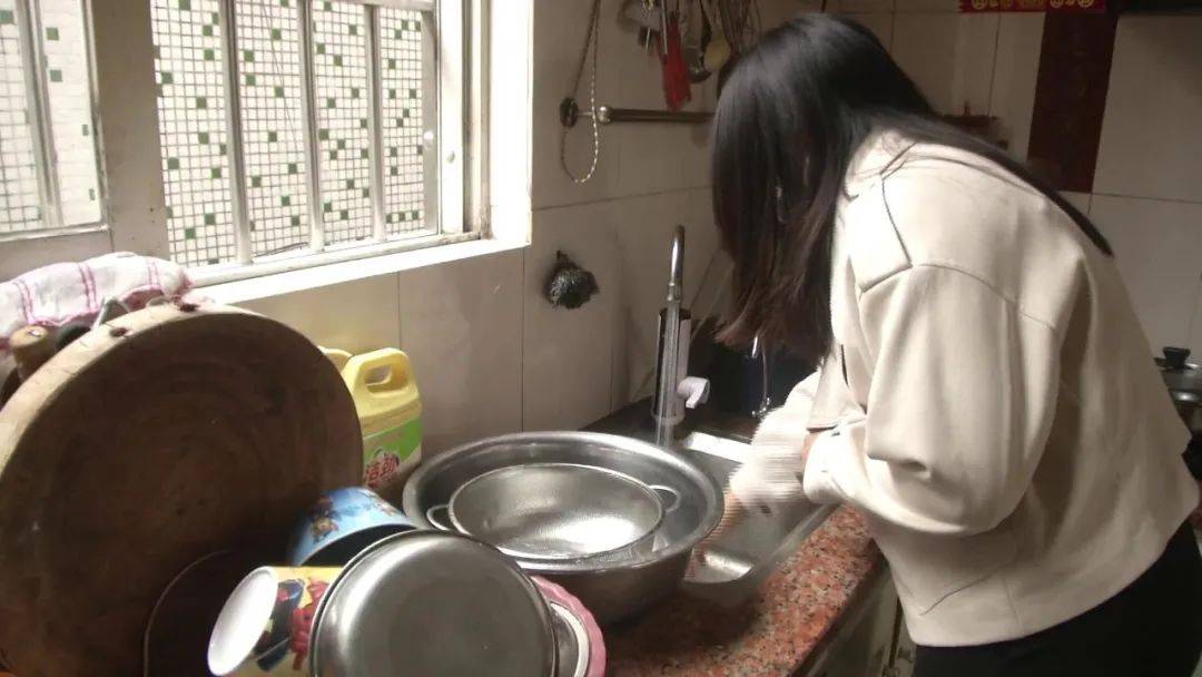 相隔几条街<strong></p>
<p>虚拟币EC</strong>,佛山两户人家竟互交水费16年!其中1户要补1.2万元?