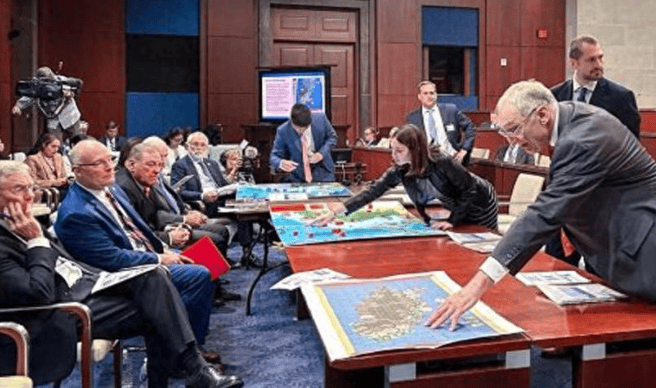 解放军的新利器<strong></p>
<p>虚拟币带队</strong>，与东风导弹配合，岛上装备都是“活靶子”